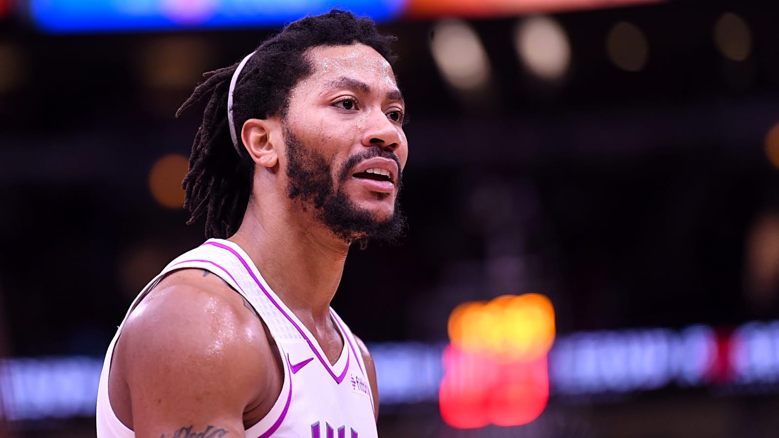 NBA Rewind: Rose stuns James, Cavs with game-winning three