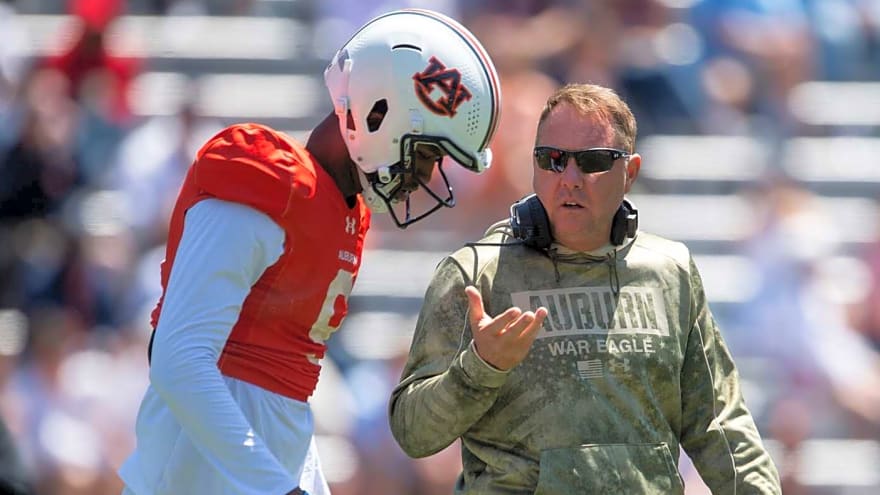 HC Hugh Freeze names Auburn's starting QB, but gushes over five-star freshman