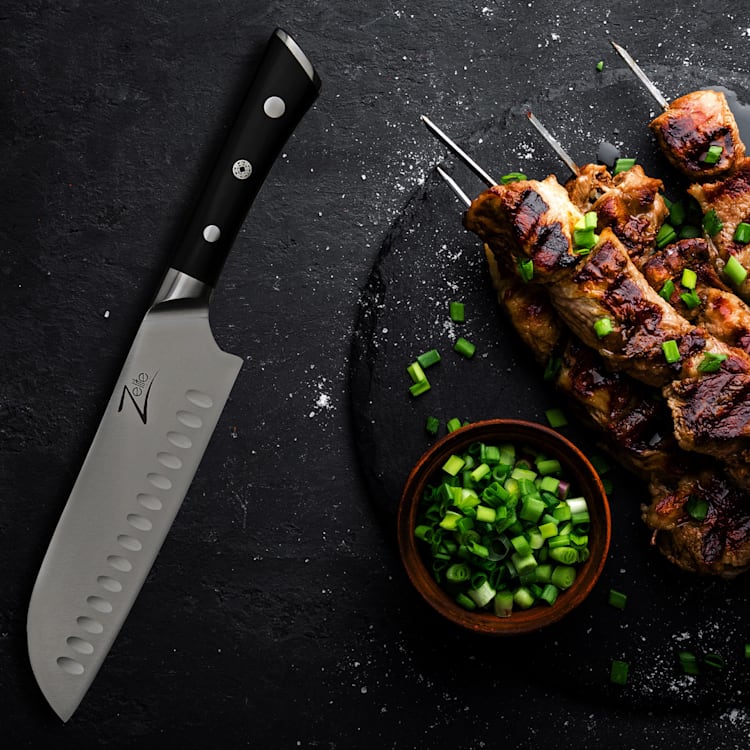 Cuchillo Santoku de 7" de la serie Razor-Edge de acero inoxidable de 59 HRC Santoku knife