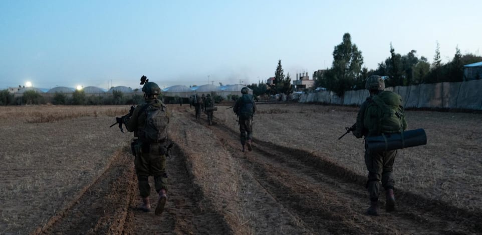 כוחות צה''ל מסיירים על הגבול ברצועת עזה. אין מודל דיפרנצאלי / צילום: דובר צה''ל