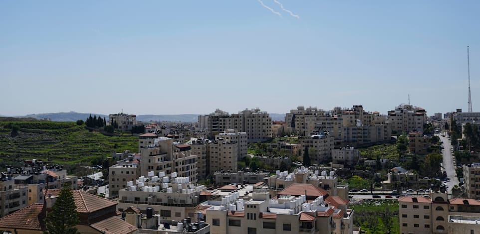 יירוט טיל מתימן מעל שמי הארץ / צילום: ap, Nasser Nasser