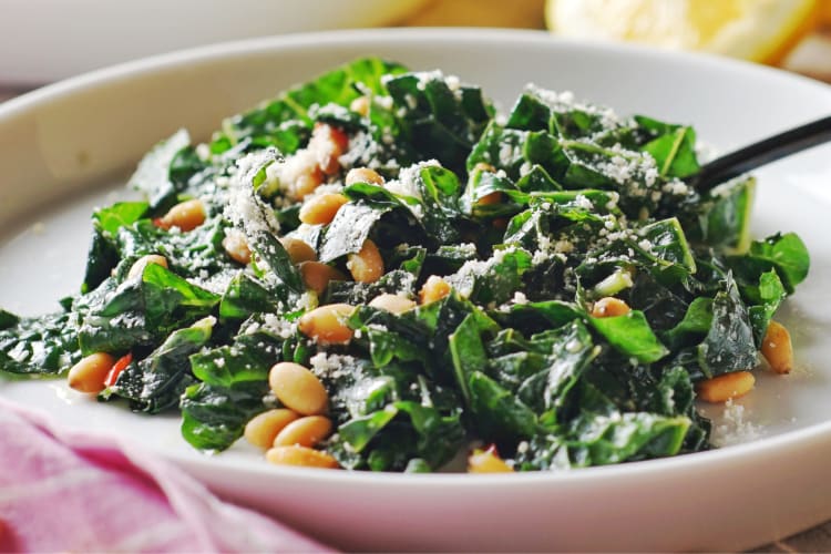 This lemon kale salad is an easy make-ahead Thanksgiving appetizer