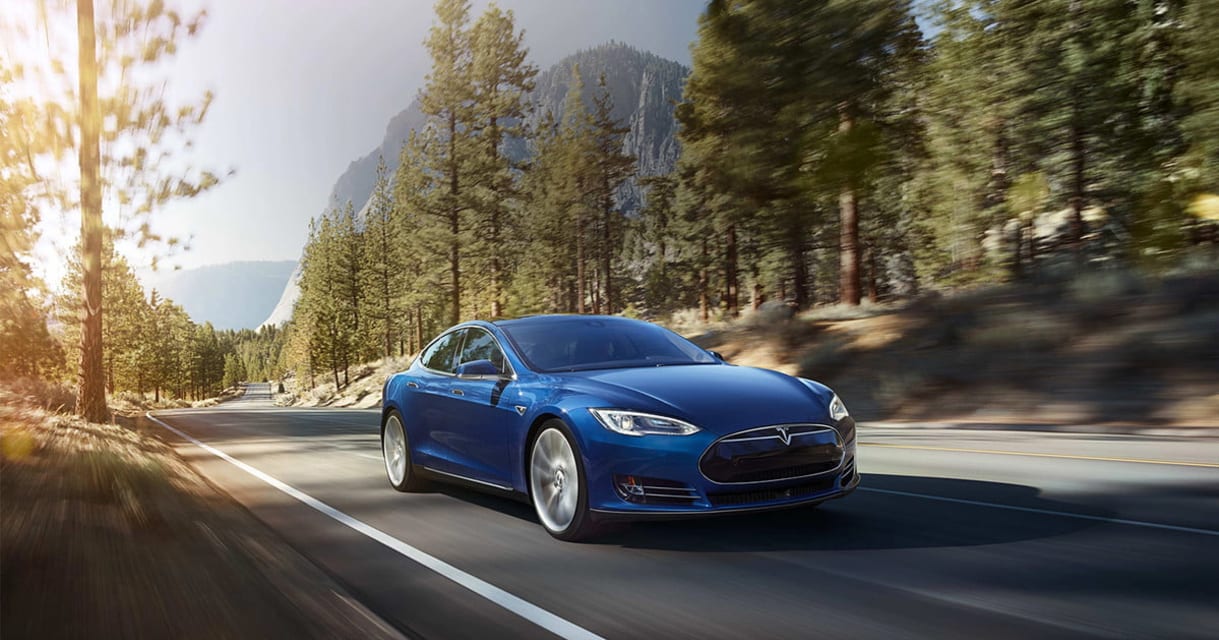 Cops Chased a Tesla for 7 Miles While the Driver Apparently Slept