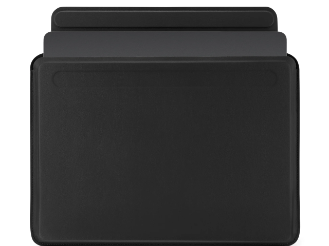 Pipetto MacBook Air 15" Ultra Slim Sleeve - Black-0