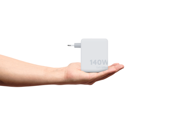 Xtorm 140W GaN-Ultra Reis Lader + USB-C PD Kabel 2M Wit-0