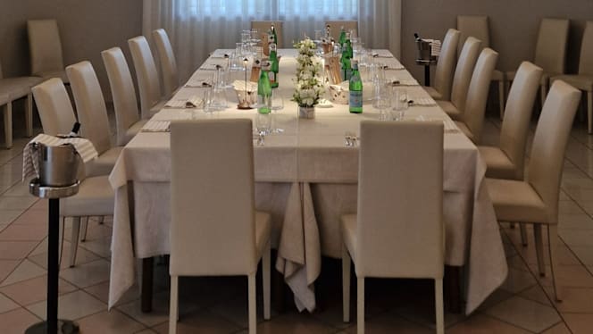 Capri Ristorante Pizzeria - 7